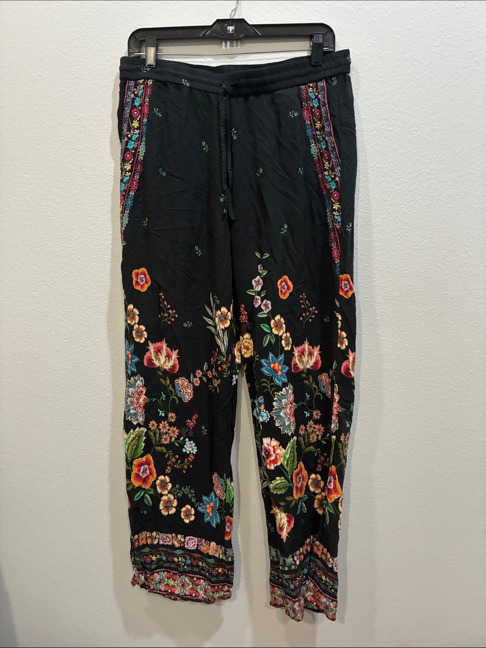 Johnny Was Black Floral Embroidered Drawstring Pants - Picture 2 of 8